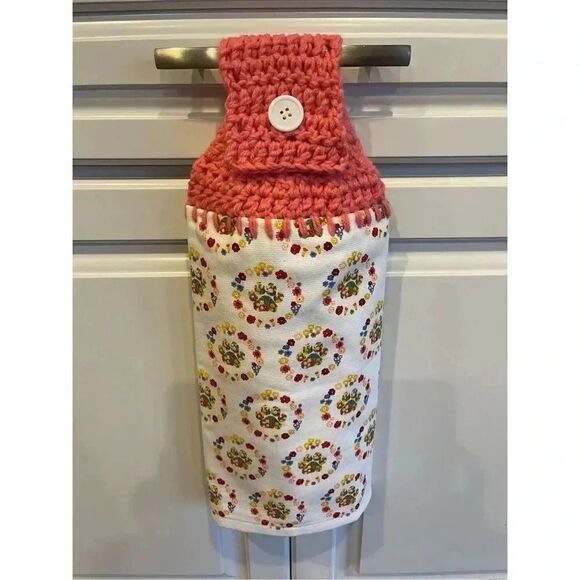 Crochet Top Kitchen Towel- Flowers pink topper - Picture 3 of 3